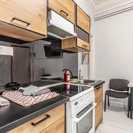Sevalie Apt 5 * Athens